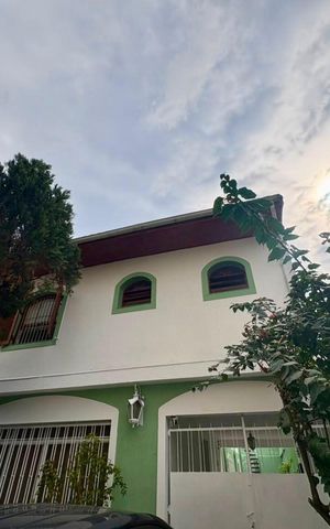 Casa para alugar com 200m², 4 quartos e 3 vagas