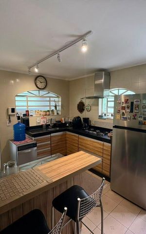 Casa para alugar com 200m², 4 quartos e 3 vagas