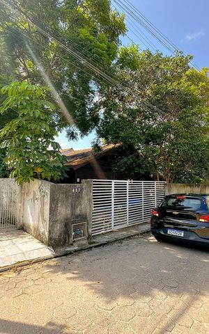 Casa para alugar com 300m², 2 quartos e 4 vagasVista da Rua