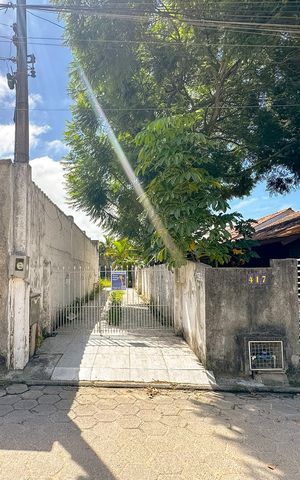 Casa para alugar com 300m², 2 quartos e 4 vagasFachada
