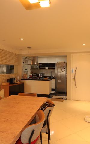 Apartamento à venda com 80m², 2 quartos e 2 vagasSala