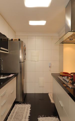 Apartamento à venda com 80m², 2 quartos e 2 vagasCozinha