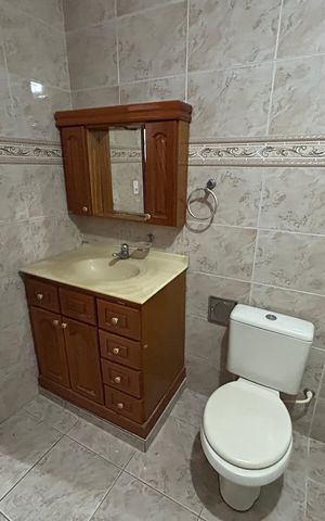 Casa para alugar com 170m², 3 quartos e 2 vagasBanheiro