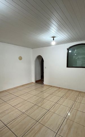 Casa para alugar com 170m², 3 quartos e 2 vagasSala