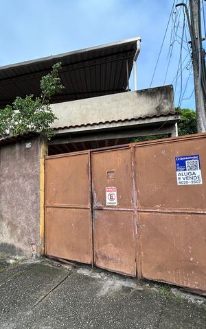 Casa para alugar com 170m², 3 quartos e 2 vagasFachada + plaquinha