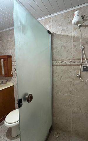 Casa para alugar com 170m², 3 quartos e 2 vagasBanheiro