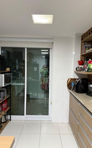 Apartamento à venda com 127m², 3 quartos e 2 vagas Apartamento à venda com 127m², 3 quartos e 2 vagasCozinha