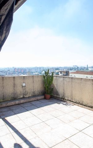Casa à venda com 320m², 4 quartos e 2 vagasVaranda