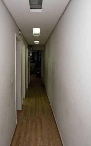 Casa à venda com 320m², 4 quartos e 2 vagasCorredor