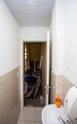 Casa à venda com 320m², 4 quartos e 2 vagasLavabo 2
