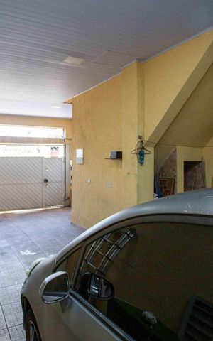 Casa à venda com 320m², 4 quartos e 2 vagasGaragem