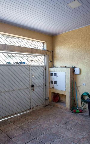 Casa à venda com 320m², 4 quartos e 2 vagasGaragem