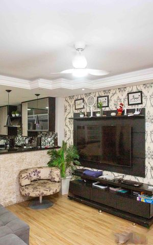 Casa à venda com 320m², 4 quartos e 2 vagasSala