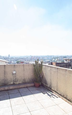 Casa à venda com 320m², 4 quartos e 2 vagasVaranda