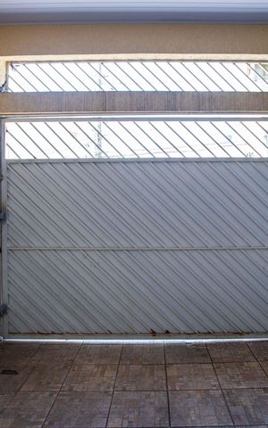Casa à venda com 320m², 4 quartos e 2 vagasGaragem
