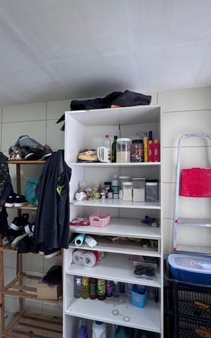 Casa à venda com 200m², 3 quartos e 1 vaga Casa à venda com 200m², 3 quartos e 1 vagaCozinha e Área de Serviço