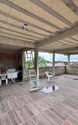 Casa à venda com 200m², 3 quartos e 1 vaga Casa à venda com 200m², 3 quartos e 1 vagaTerraço