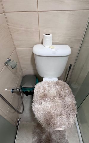Casa à venda com 200m², 3 quartos e 1 vaga Casa à venda com 200m², 3 quartos e 1 vagaSuíte - Banheiro