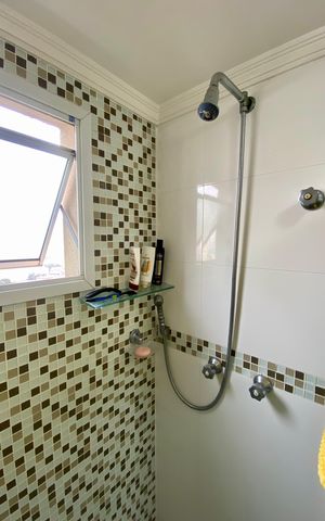 Apartamento para alugar com 65m², 2 quartos e 1 vaga Apartamento para alugar com 65m², 2 quartos e 1 vagaBanheiro da Suíte