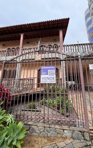 Casa à venda com 360m², 4 quartos e 5 vagas Casa à venda com 360m², 4 quartos e 5 vagasPLAQUINHA INSTALADA EM 10/03/26