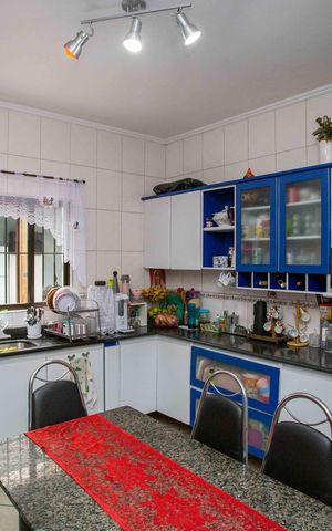 Casa à venda com 178m², 3 quartos e 3 vagasCozinha