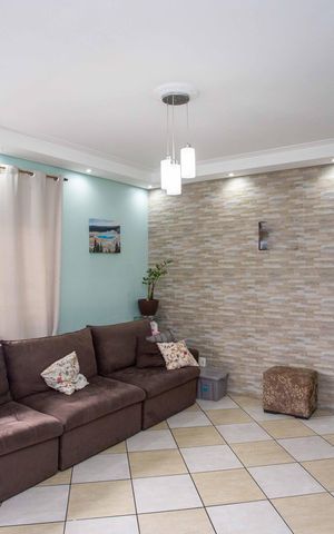 Casa à venda com 178m², 3 quartos e 3 vagasSala