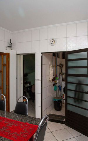 Casa à venda com 178m², 3 quartos e 3 vagasCozinha