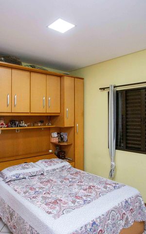 Casa à venda com 178m², 3 quartos e 3 vagasQuarto Suíte