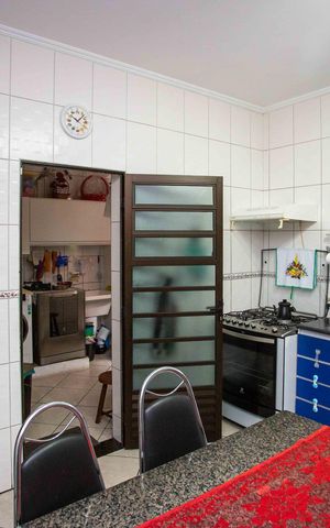 Casa à venda com 178m², 3 quartos e 3 vagasCozinha