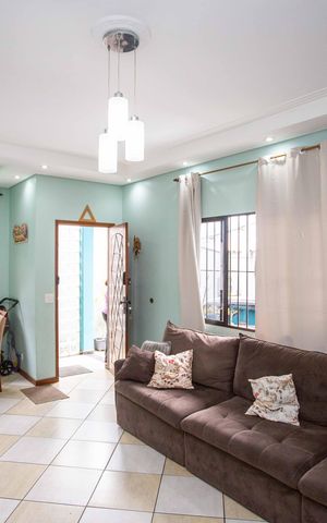 Casa à venda com 178m², 3 quartos e 3 vagasSala