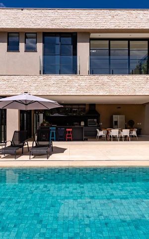 Casa de condomínio à venda com 576m², 6 quartos e 6 vagas