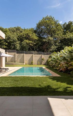 Casa de condomínio à venda com 576m², 6 quartos e 6 vagas