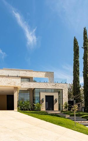Casa de condomínio à venda com 576m², 6 quartos e 6 vagas