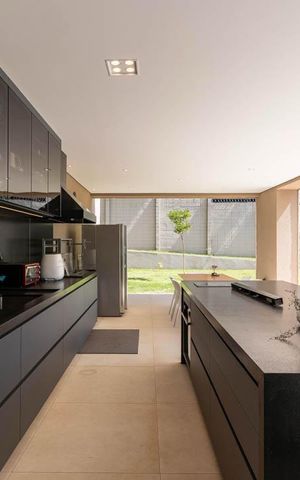 Casa de condomínio à venda com 576m², 6 quartos e 6 vagas
