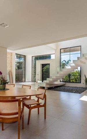 Casa de condomínio à venda com 576m², 6 quartos e 6 vagas