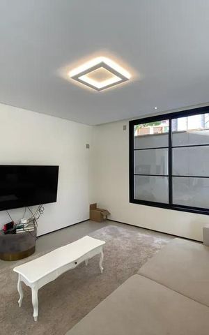 Casa de condomínio à venda com 576m², 6 quartos e 6 vagas