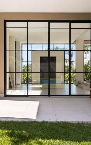 Casa de condomínio à venda com 576m², 6 quartos e 6 vagas