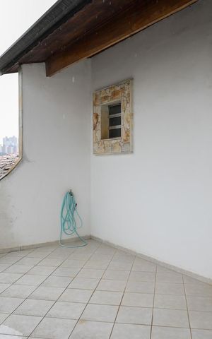 Casa à venda com 92m², 4 quartos e 2 vagas Casa à venda com 92m², 4 quartos e 2 vagasVaranda Quarto 1 - Suite