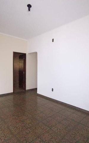 Casa à venda com 378m², 4 quartos e 2 vagas
