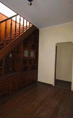 Casa à venda com 378m², 4 quartos e 2 vagas