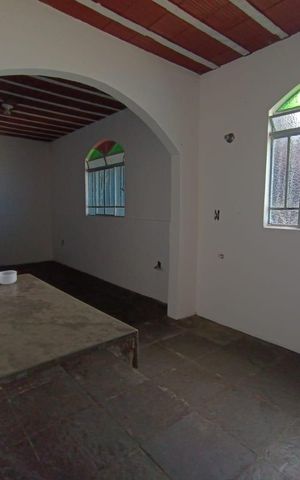 Casa à venda com 378m², 4 quartos e 2 vagas