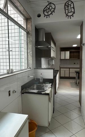 Apartamento à venda com 180m², 3 quartos e 2 vagas Apartamento à venda com 180m², 3 quartos e 2 vagasÁrea de Serviço