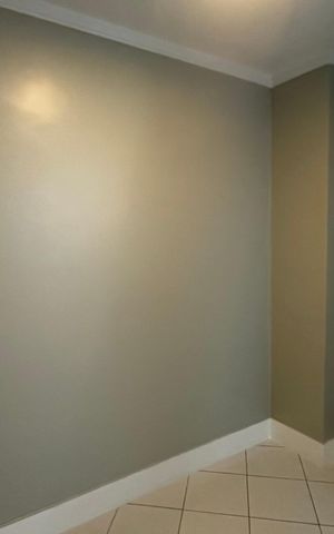 Apartamento à venda com 180m², 3 quartos e 2 vagas Apartamento à venda com 180m², 3 quartos e 2 vagasQuarto de Serviço