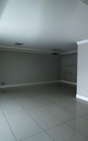 Apartamento à venda com 180m², 3 quartos e 2 vagas Apartamento à venda com 180m², 3 quartos e 2 vagasSala