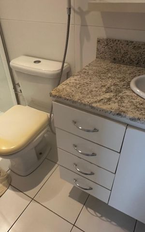 Apartamento à venda com 180m², 3 quartos e 2 vagas Apartamento à venda com 180m², 3 quartos e 2 vagasBanheiro quarto 1