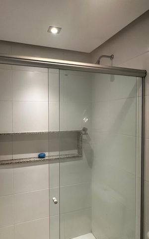 Apartamento à venda com 180m², 3 quartos e 2 vagas Apartamento à venda com 180m², 3 quartos e 2 vagasBanheiro quarto 1