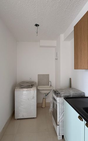 Apartamento para alugar com 36m², 2 quartos e sem vaga Apartamento para alugar com 36m², 2 quartos e sem vagaCozinha e Área de Serviço