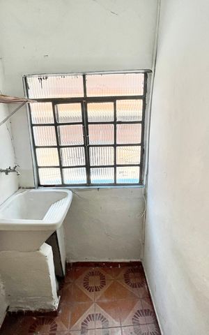 Casa para alugar com 33m², 1 quarto e sem vagaÁrea de Serviço