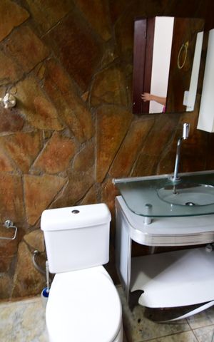 Casa à venda com 100m², 3 quartos e 2 vagasBanheiro Suíte