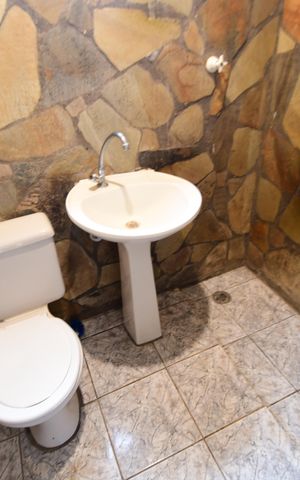 Casa à venda com 100m², 3 quartos e 2 vagasBanheiro de serviço